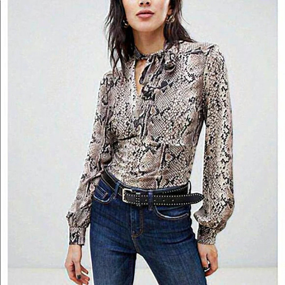 Stradivarius Bow Side Blouse Snake Print Size Small - Picture 2 of 8